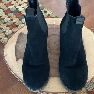 Kensie Black Suede Ankle Booties